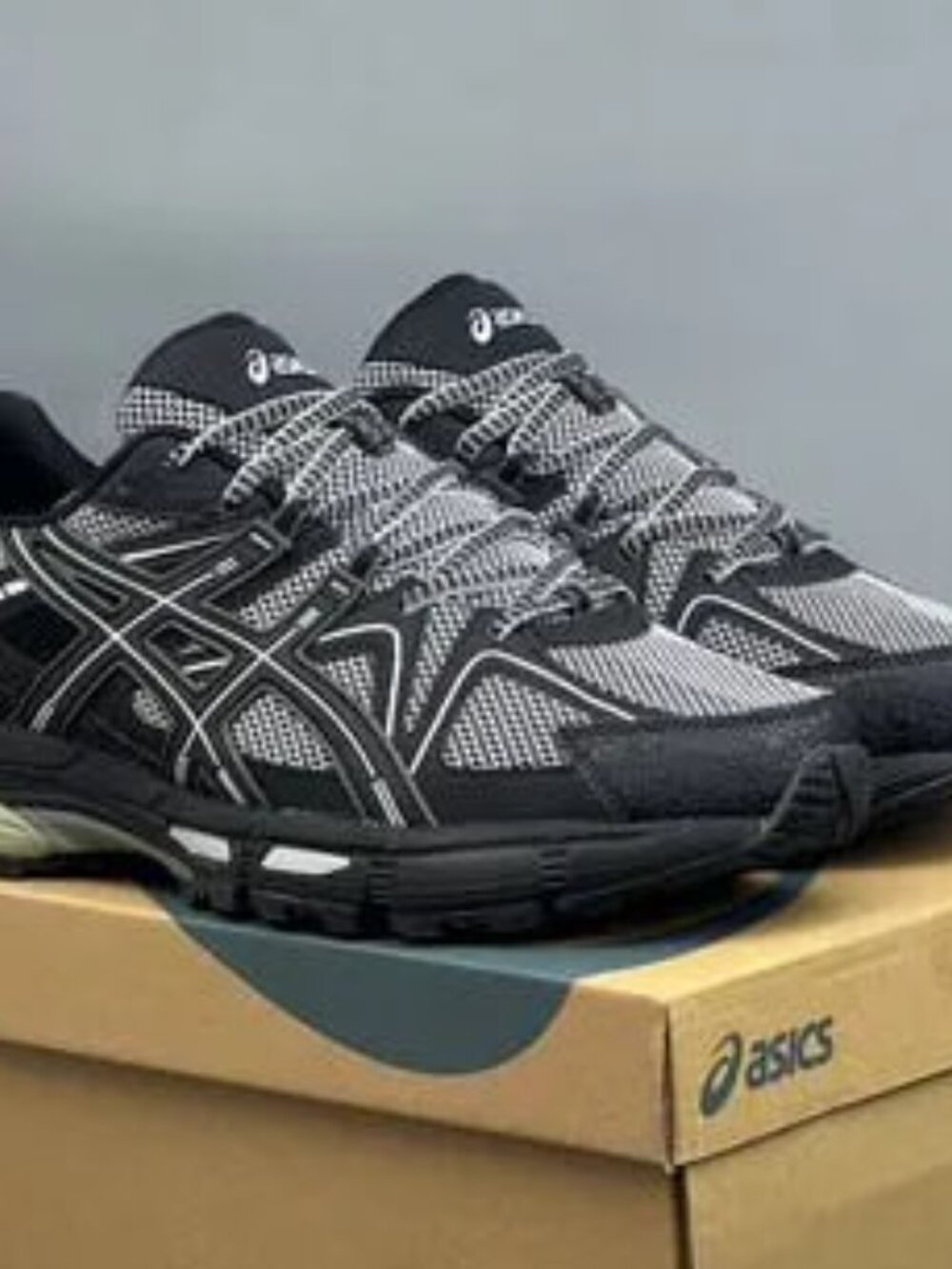 ASICS Gel-Kayano Running Shoes Black Gray - Picture 3 of 3